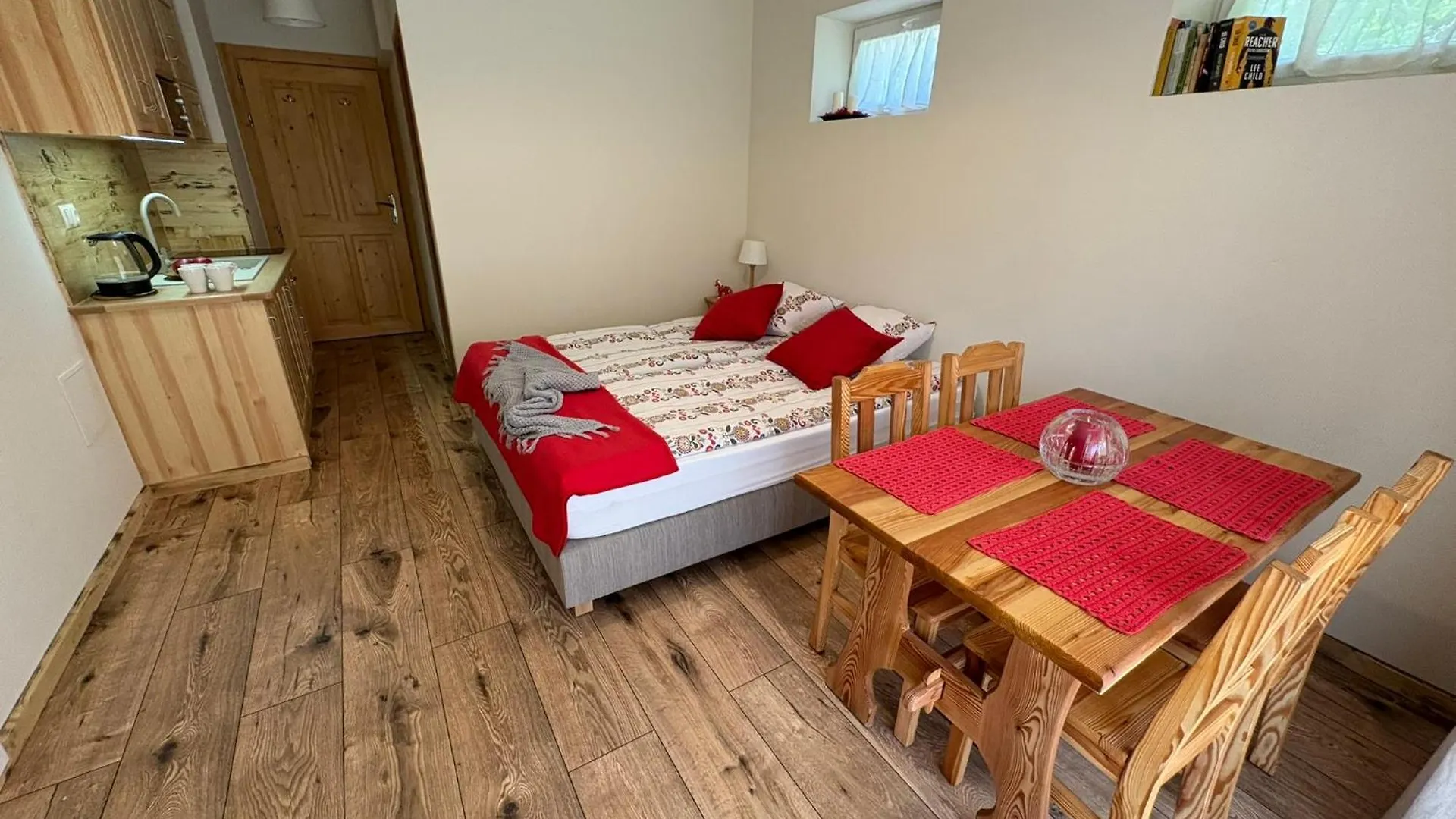アパート Apartament, Studio, Pokoj Nad Potokiem ザコパネ ポーランド